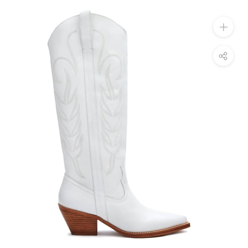 COPY - Coconuts by Matisse white cowboy boots (size 7)
